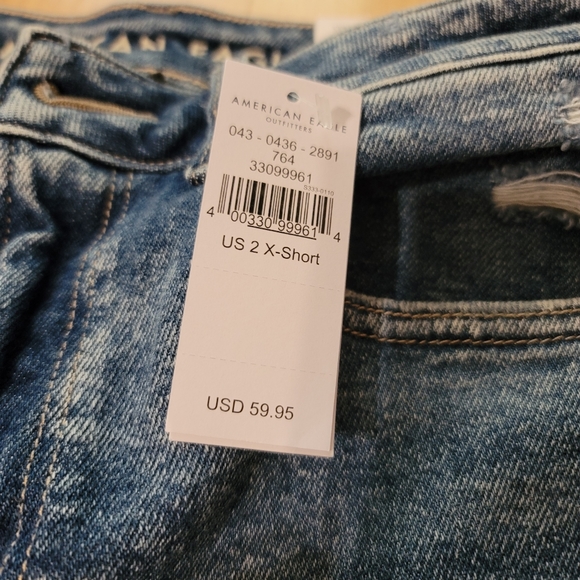 AE Destroyed Mom Jean - Picture 10 of 12